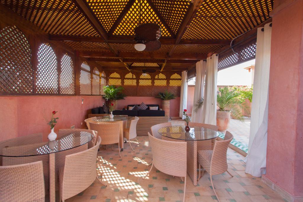 Riad Le Perroquet Bleu Suites & Spa Marrakesh Buitenkant foto